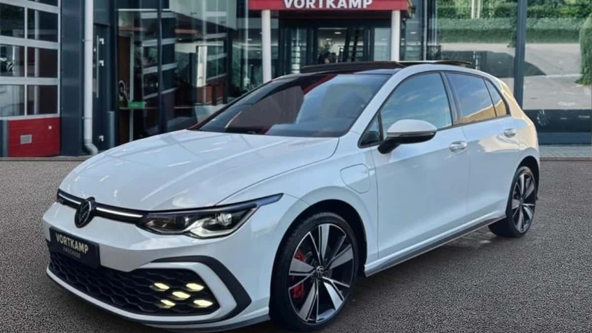 Volkswagen Golf (2021) — foto 1