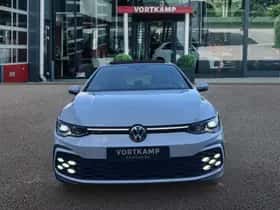 Volkswagen Golf (2021) thumbnail 2