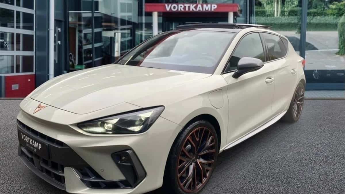 CUPRA Leon (2024) — foto 1