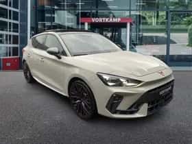 CUPRA Leon (2024) thumbnail 3