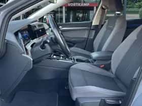 Volkswagen Golf (2022) thumbnail 11