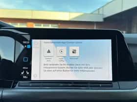 Volkswagen Golf (2022) thumbnail 24