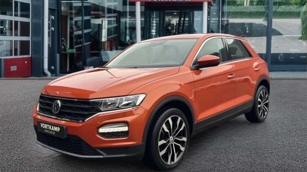 Volkswagen T-Roc (2018) — foto 1
