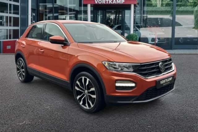 Volkswagen T-Roc (2018) thumbnail 3