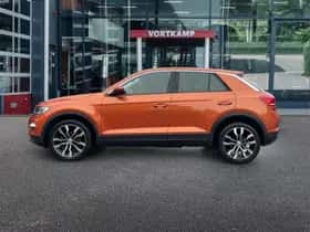 Volkswagen T-Roc (2018) thumbnail 8