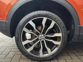 Volkswagen T-Roc (2018) thumbnail 9