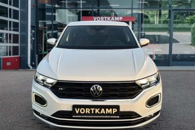 Volkswagen T-Roc (2021) thumbnail 2
