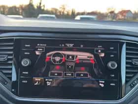 Volkswagen T-Roc (2021) thumbnail 25