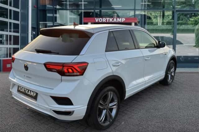 Volkswagen T-Roc (2021) thumbnail 5