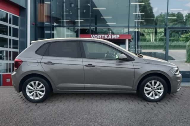 Volkswagen Polo (2021) thumbnail 4