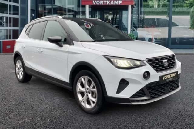 SEAT Arona (2022) thumbnail 3