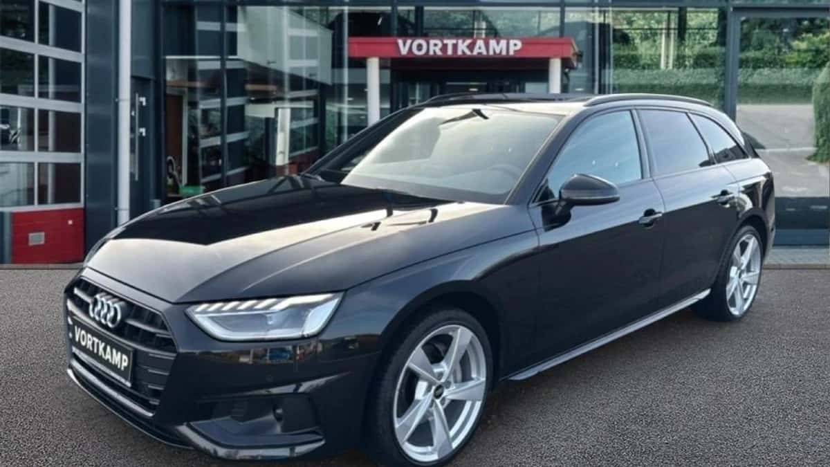Audi A4 (2023) — foto 1