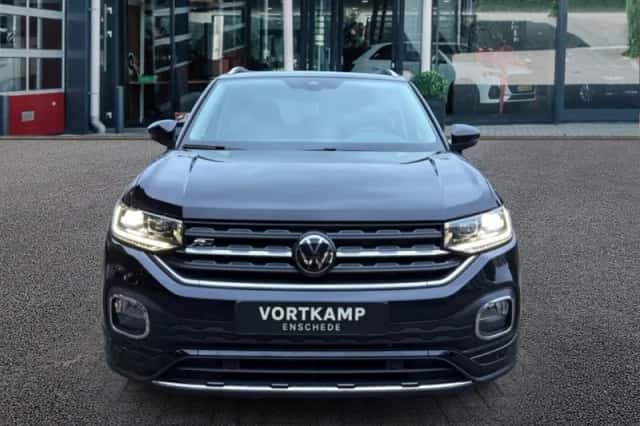 Volkswagen T-Cross (2024) thumbnail 2