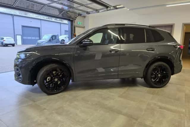 Volkswagen Tiguan (2026) thumbnail 3