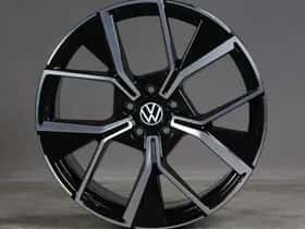 Volkswagen Tiguan (2026) thumbnail 3