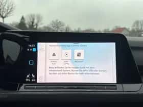 Volkswagen Golf (2022) thumbnail 22