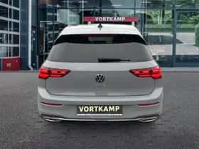 Volkswagen Golf (2022) thumbnail 6