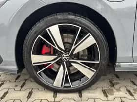 Volkswagen Golf (2022) thumbnail 9