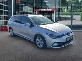Volkswagen Golf (2021) thumbnail 3