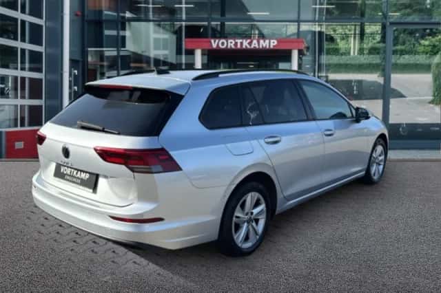 Volkswagen Golf (2021) thumbnail 5