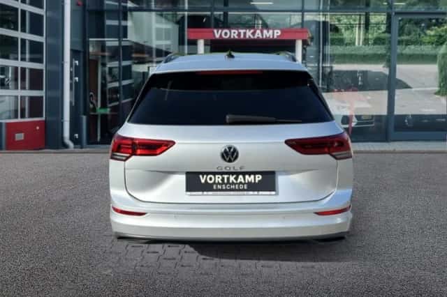 Volkswagen Golf (2021) thumbnail 6
