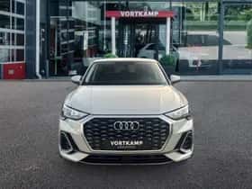 Audi Q3 (2022) thumbnail 2