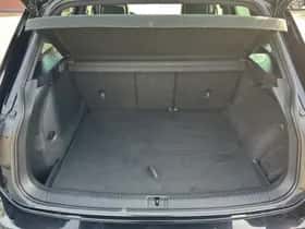 Volkswagen Tiguan (2021) thumbnail 10