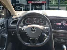 Volkswagen T-Roc (2021) thumbnail 15