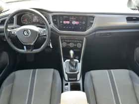 Volkswagen T-Roc (2021) thumbnail 16