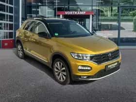Volkswagen T-Roc (2021) thumbnail 3