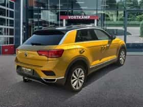 Volkswagen T-Roc (2021) thumbnail 5