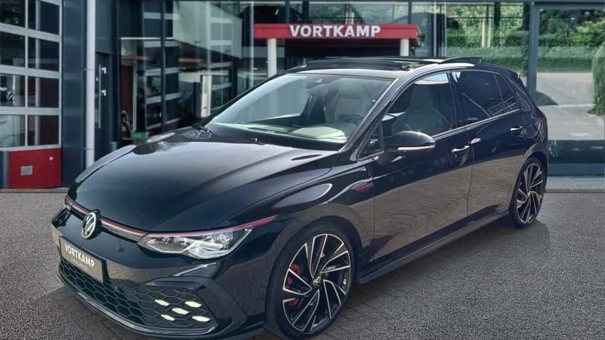 Volkswagen Golf (2021) — foto 1