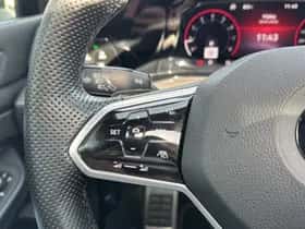 Volkswagen Golf (2021) thumbnail 17