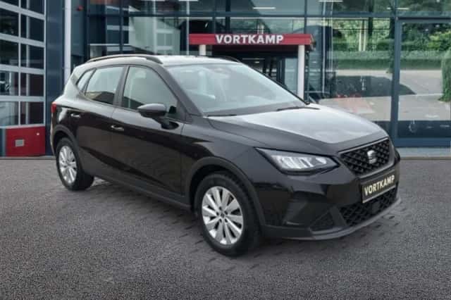 SEAT Arona (2022) thumbnail 3