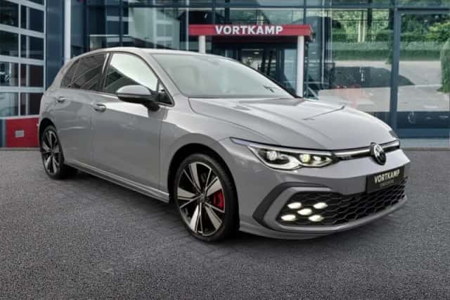 Volkswagen Golf (2021) thumbnail 3