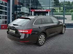 Škoda Superb (2022) thumbnail 5