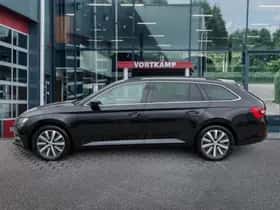 Škoda Superb (2022) thumbnail 8
