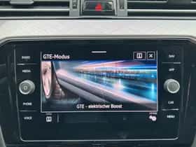 Volkswagen Passat thumbnail 25