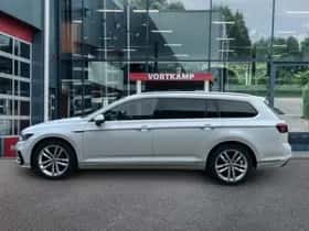 Volkswagen Passat (2020) thumbnail 8
