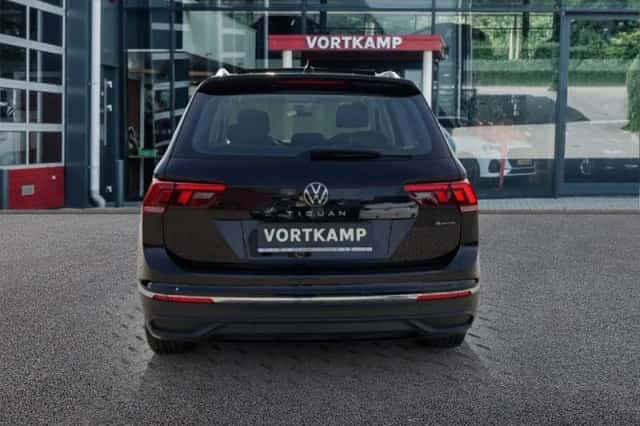 Volkswagen Tiguan (2022) thumbnail 6