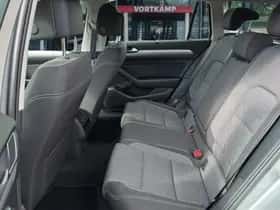 Volkswagen Passat (2023) thumbnail 14