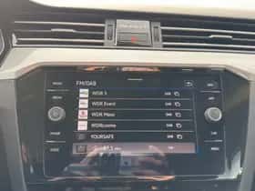 Volkswagen Passat (2023) thumbnail 24