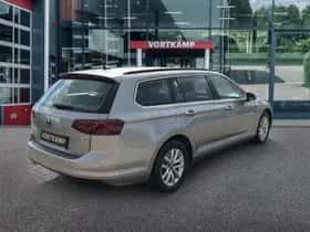 Volkswagen Passat thumbnail 5