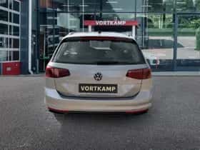 Volkswagen Passat (2023) thumbnail 6