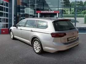 Volkswagen Passat (2023) thumbnail 7