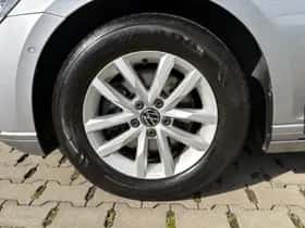 Volkswagen Passat thumbnail 9