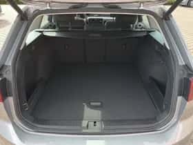 Volkswagen Passat thumbnail 10