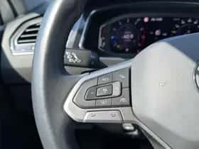 Volkswagen Tiguan (2022) thumbnail 16