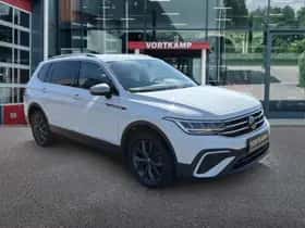 Volkswagen Tiguan (2022) thumbnail 3