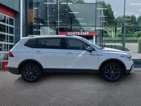 Volkswagen Tiguan (2022) thumbnail 4